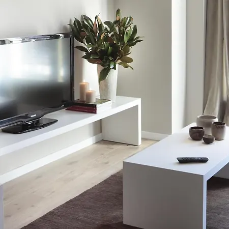 Апартаменты Rambla 102 *